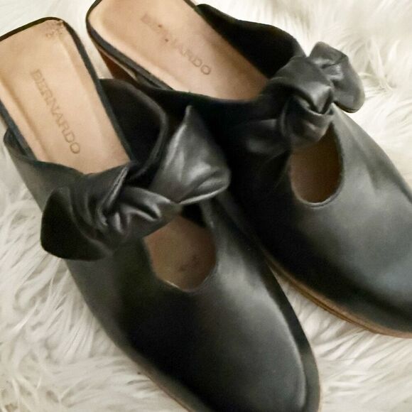 BERNARDO x NORDSTROM | Sadie Mule Clog Slide On Bow Clogs Black Brown | Size 9 - Picture 12 of 13